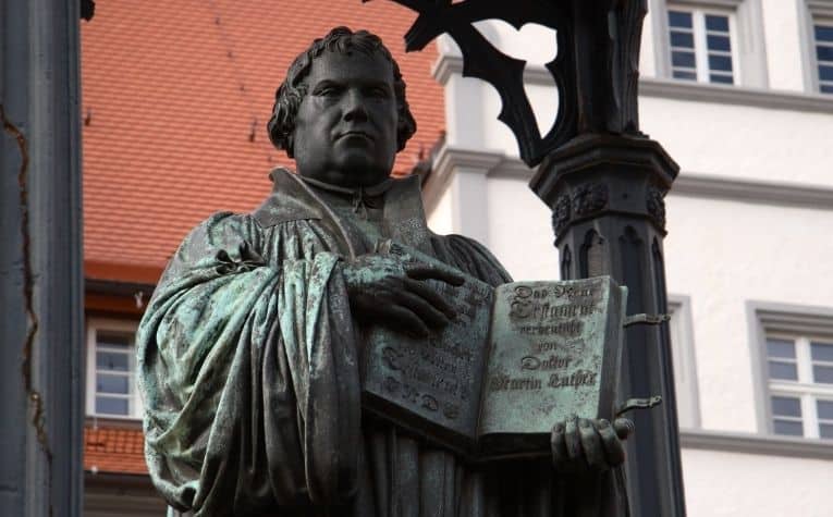 Martin Luther statue