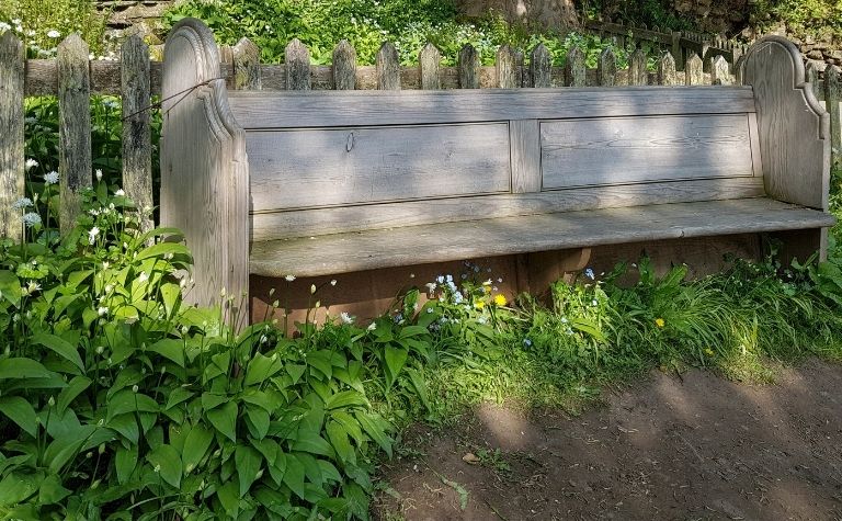 Presbyterian church yard