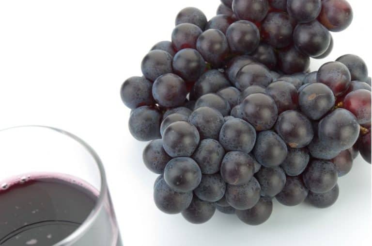 Protestants drink grape juice communion