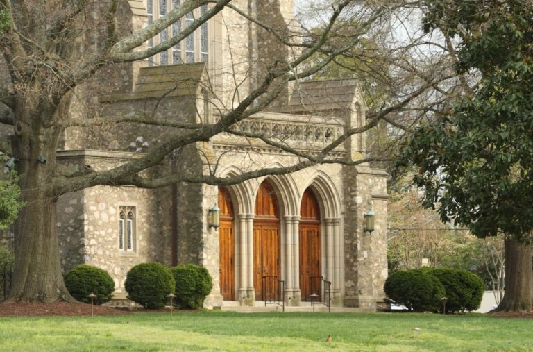 Episcopalian Pentecostal Christianity comparison