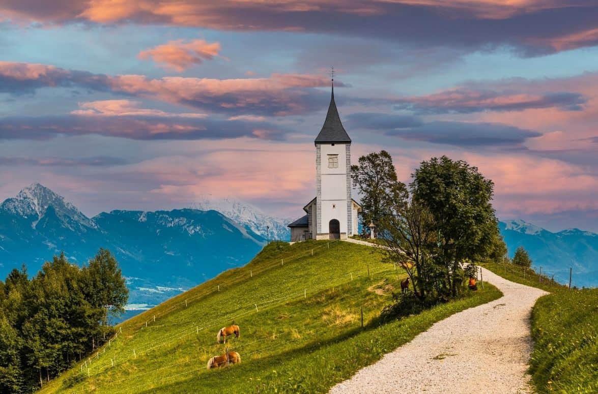 Episcopalian Non-denominational comparison