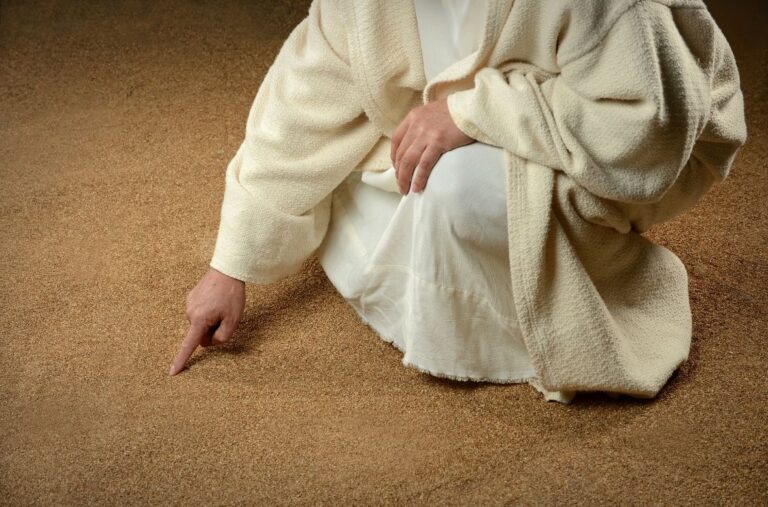 Jesus writes in the sand